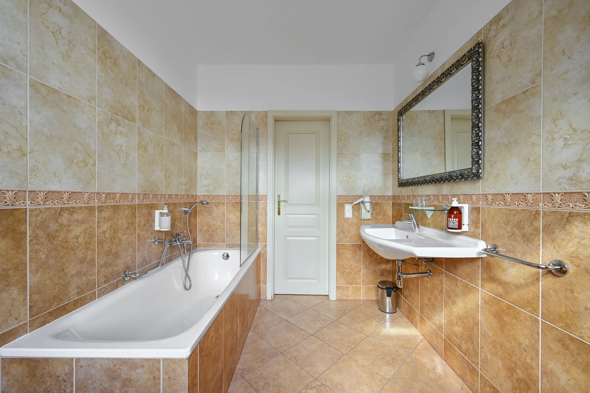 Náhled galerie Pokoj deluxe 5